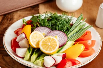 тарелка с овощами