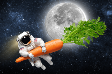 космонавт с морковкой в открытом космосе
